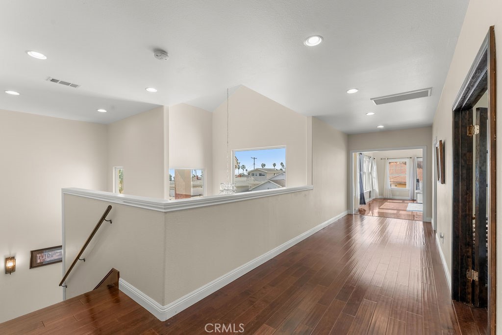 MLS #SB25276647 image #16