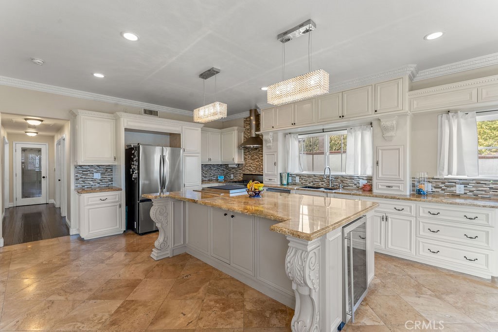 MLS #SB25276647 image #5