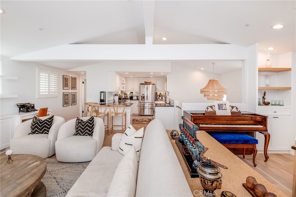 MLS #SB25276696 image #1