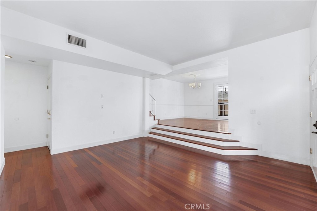 MLS #SB25277352 image #8