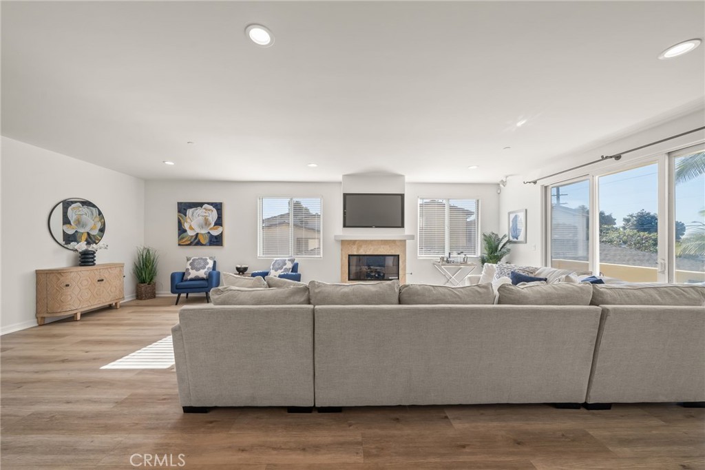 MLS #SB25277438 image #8