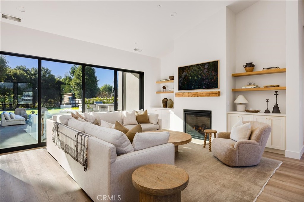 MLS #SC25267886 image #10