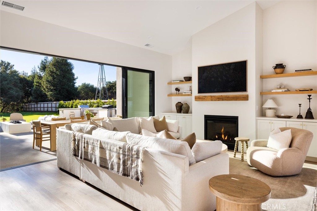 MLS #SC25267886 image #11