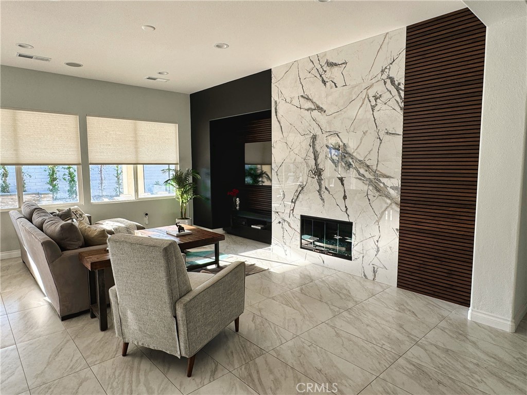 MLS #SR24122703 image #1