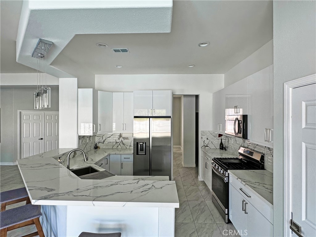 MLS #SR24122703 image #2