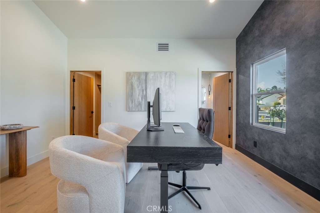 MLS #SR24255303 image #8