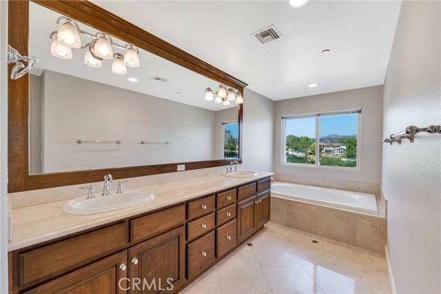 MLS #SR25003978 image #13