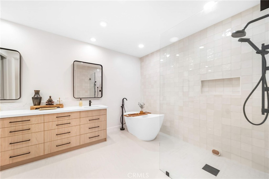 MLS #SR25006081 image #37