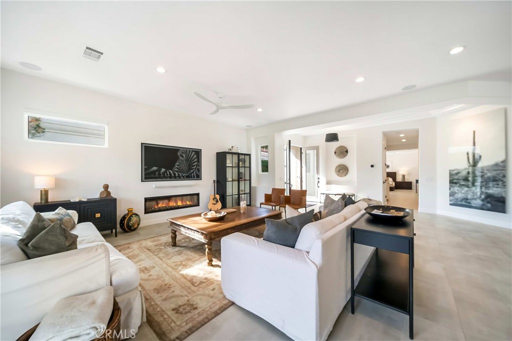 MLS #SR25006081 image #5