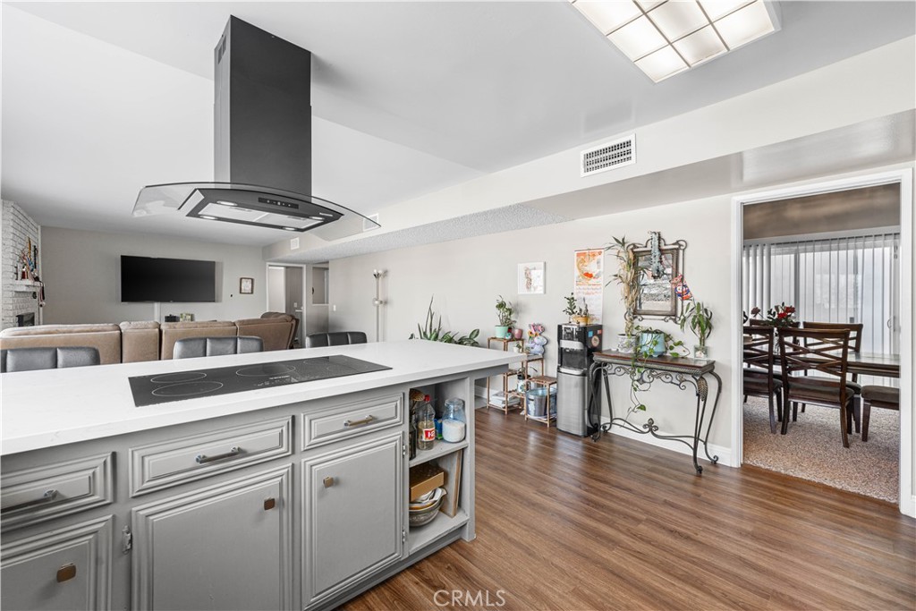 MLS #SR25009679 image #10