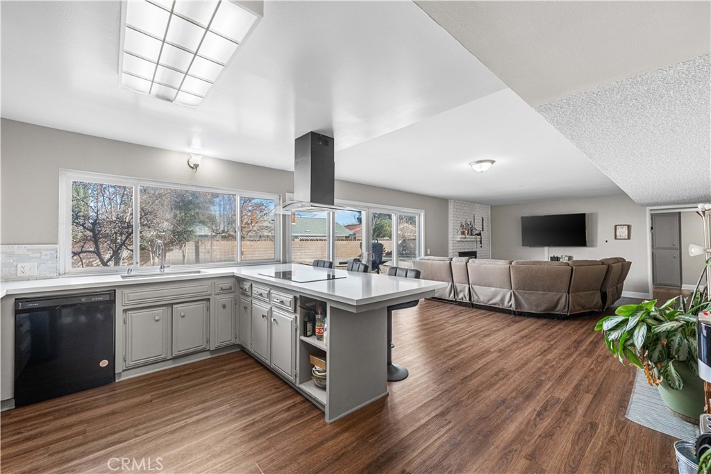 MLS #SR25009679 image #8