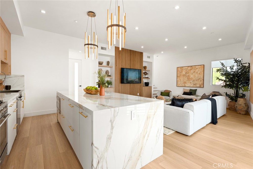 MLS #SR25015482 image #4