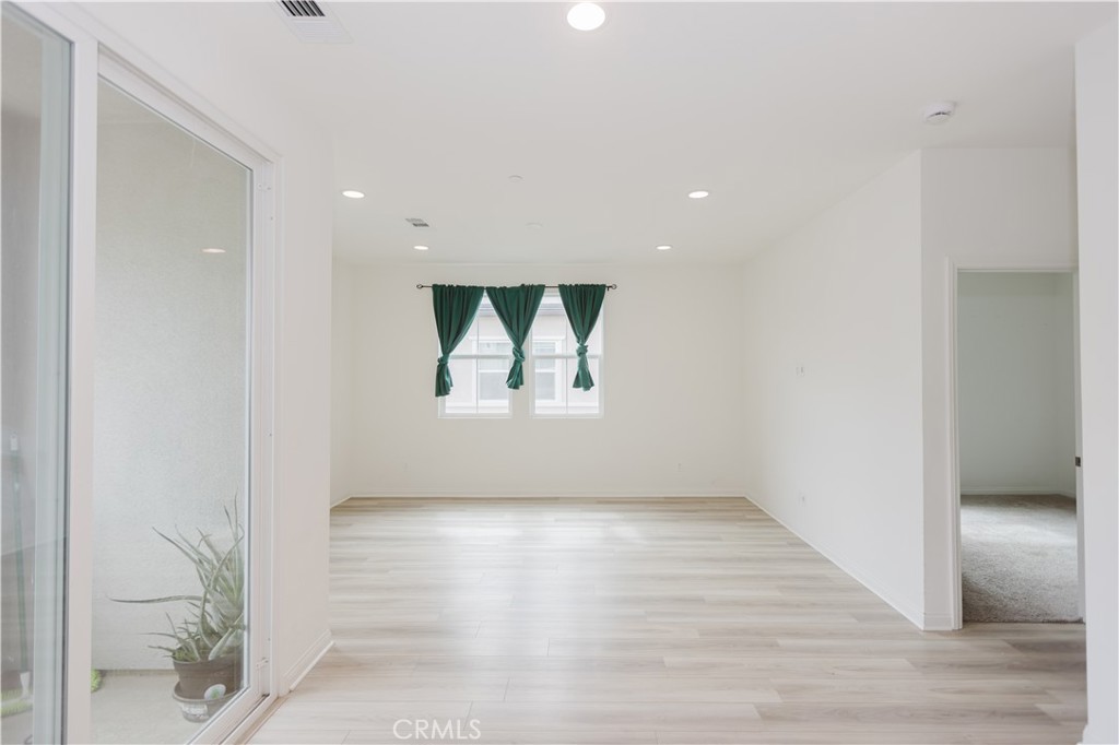 MLS #SR25024171 image #11