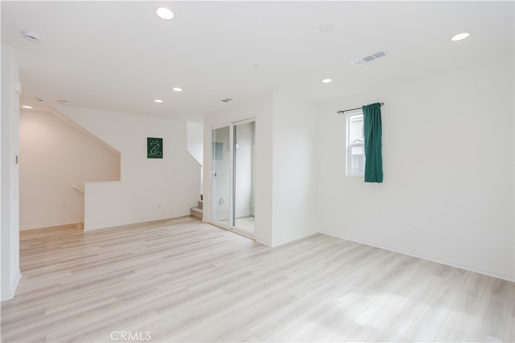 MLS #SR25024171 image #12