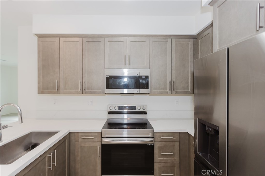 MLS #SR25024171 image #8