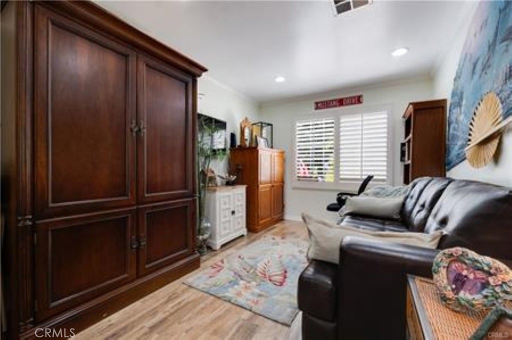 MLS #SR25033354 image #24