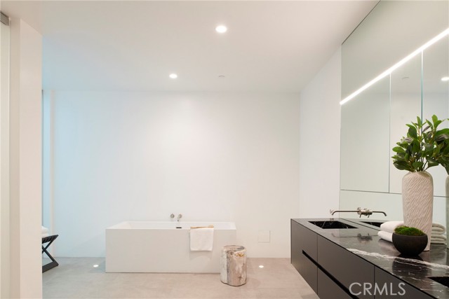 MLS #SR25033379 image #2