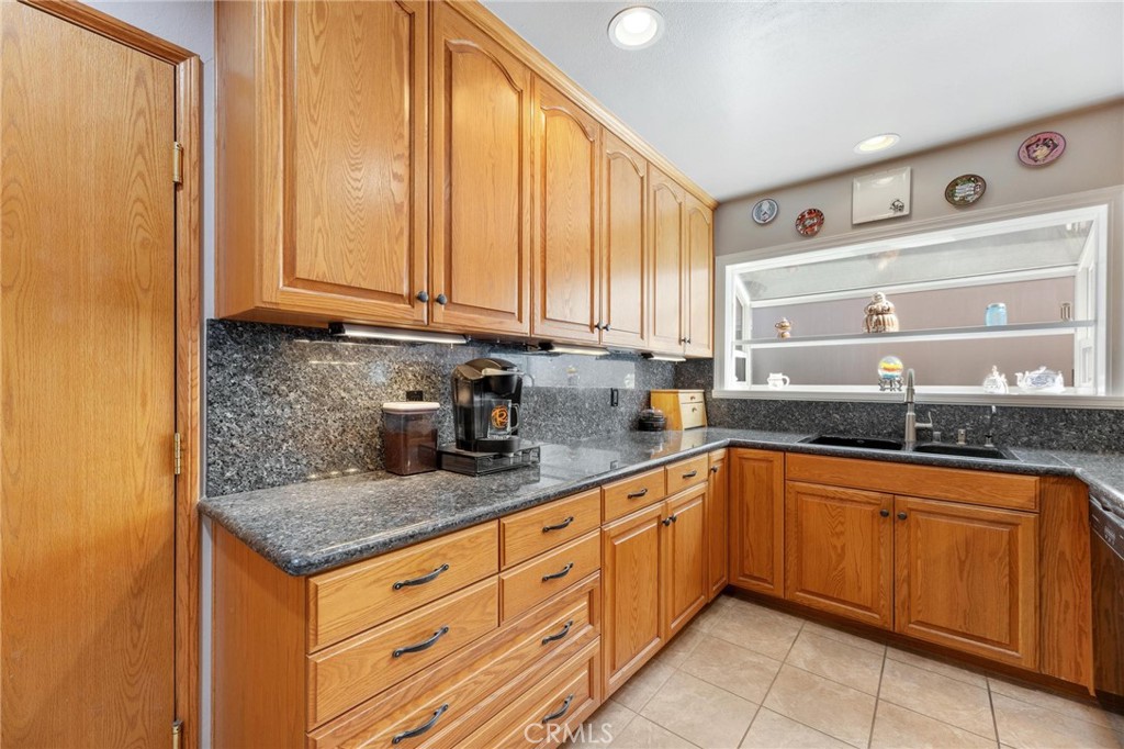 MLS #SR25042152 image #9