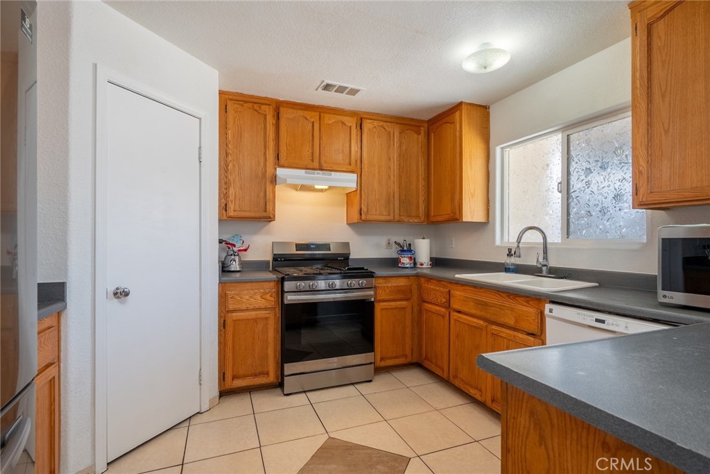 MLS #SR25058041 image #8