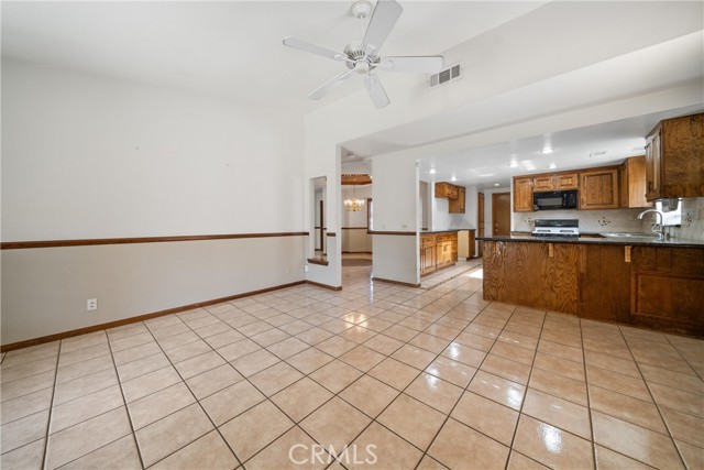 MLS #SR25067487 image #12
