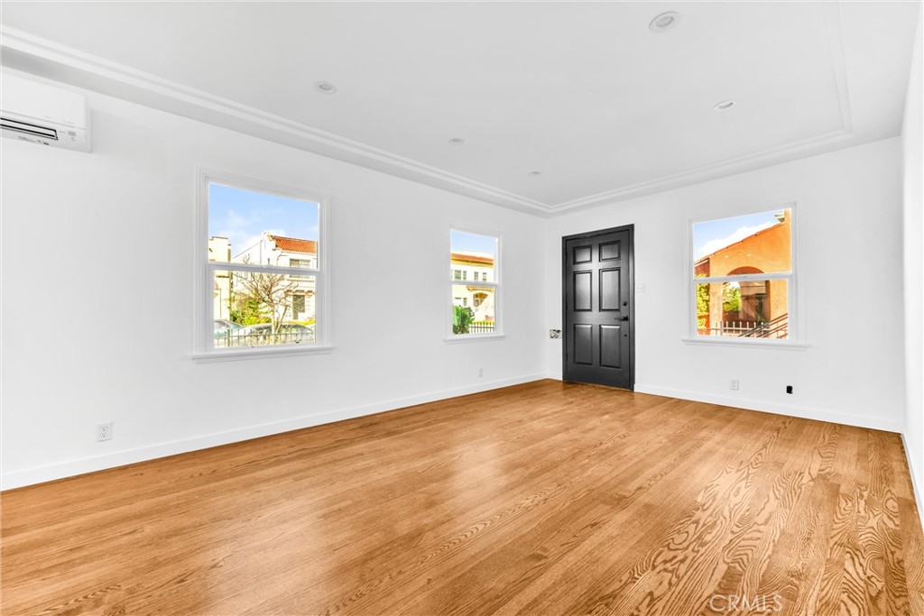 MLS #SR25068125 image #3