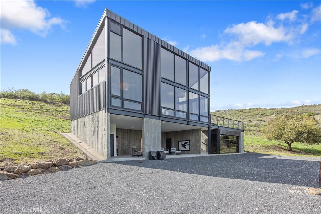 MLS #SR25072556 image #2