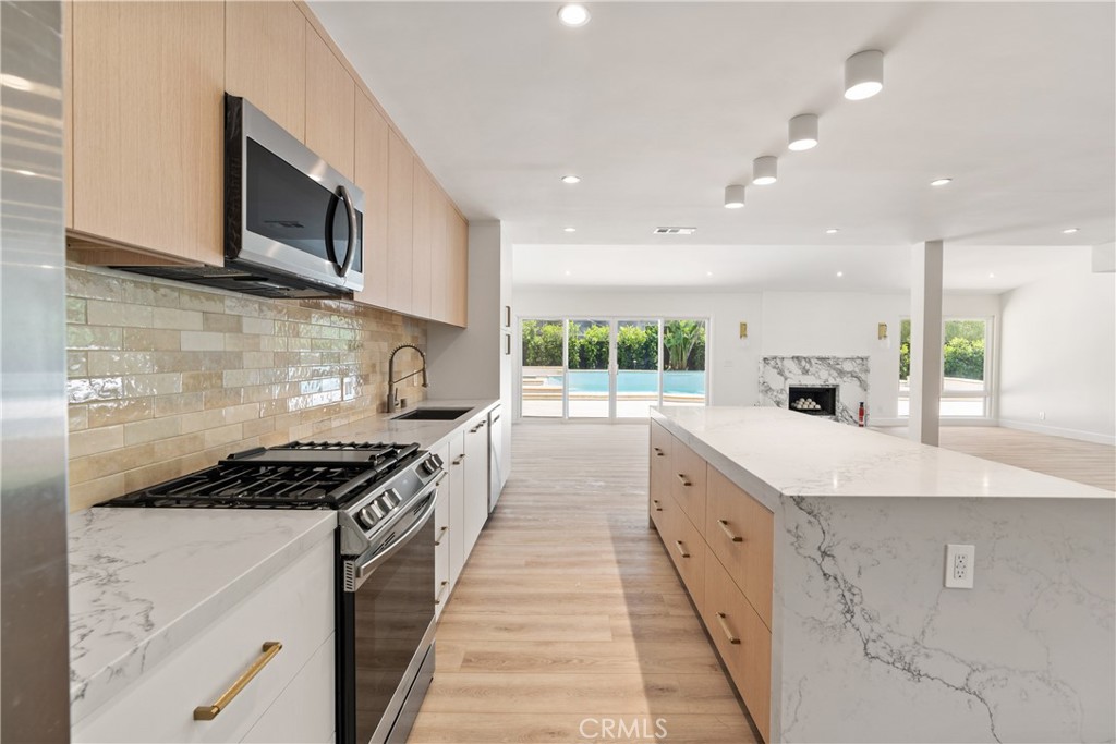 MLS #SR25073502 image #11