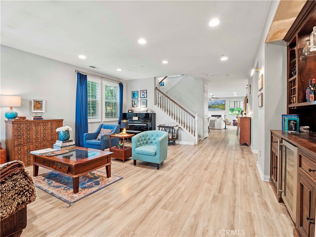 MLS #SR25092424 image #2