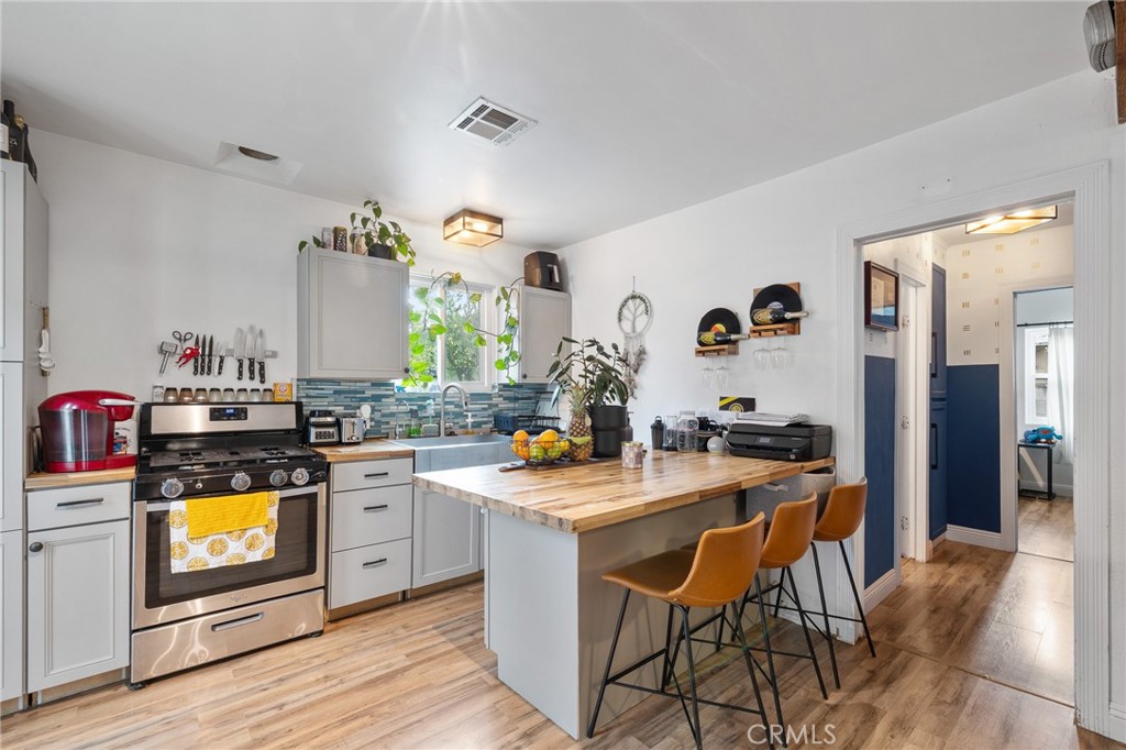 MLS #SR25093963 image #3