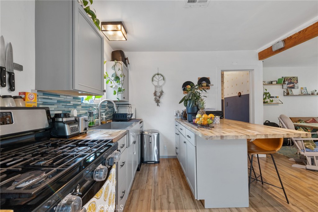 MLS #SR25093963 image #9