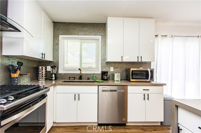 MLS #SR25100449 image #9