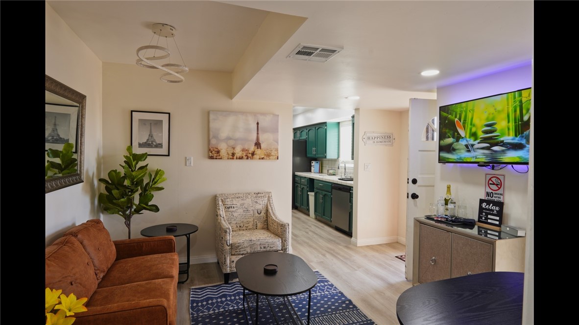 MLS #SR25100567 image #2