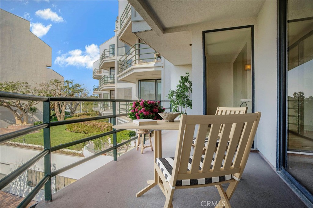 MLS #SR25100701 image #15