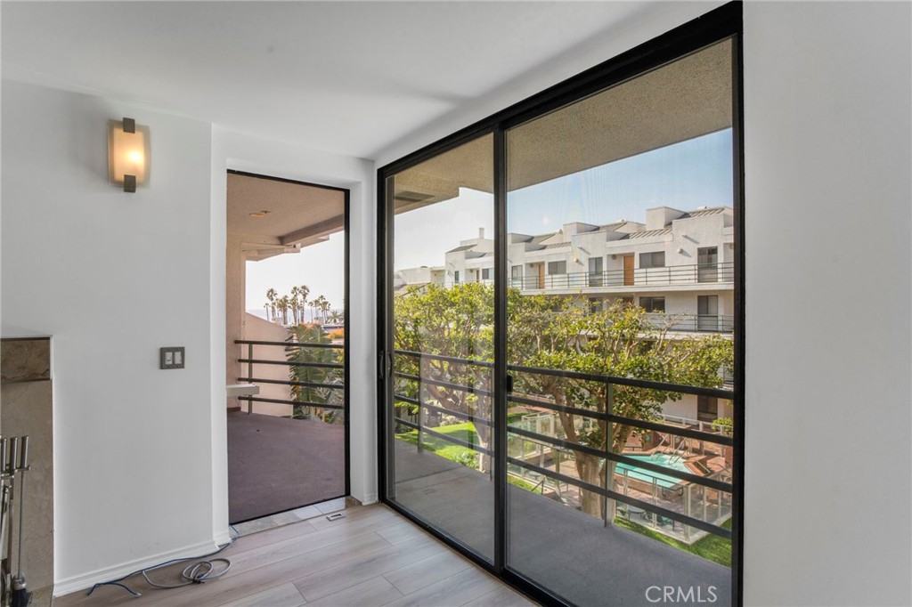 MLS #SR25100701 image #16