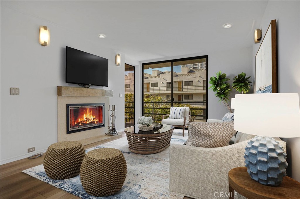 MLS #SR25100701 image #4