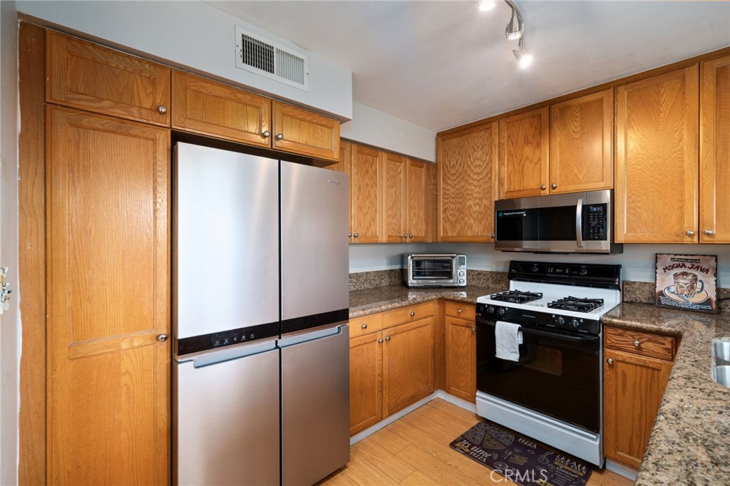 MLS #SR25100726 image #10