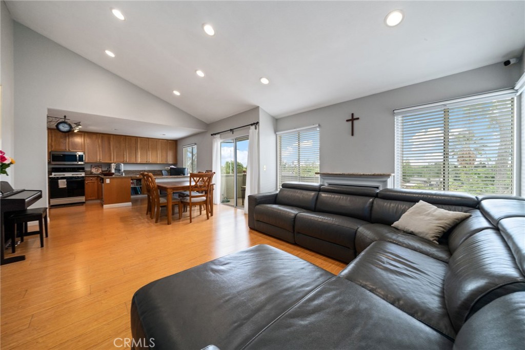 MLS #SR25100726 image #5