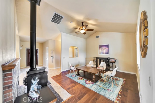 MLS #SR25102329 image #6