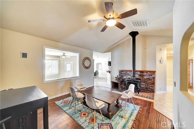 MLS #SR25102329 image #8