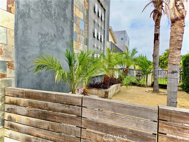 MLS #SR25102593 image #5