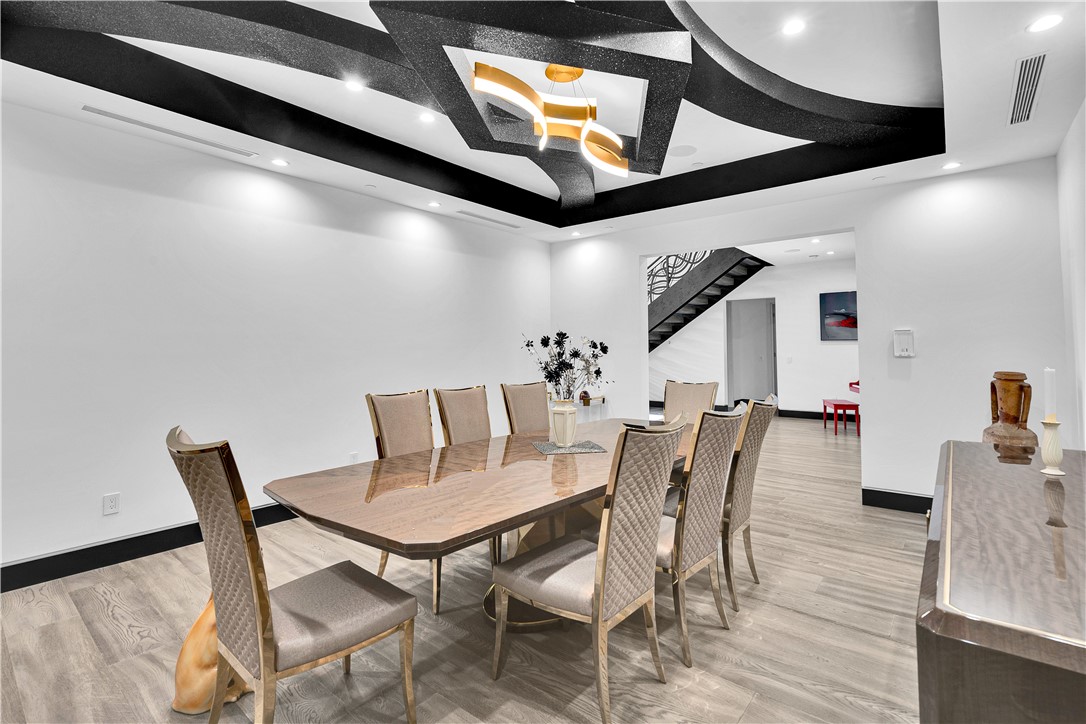 MLS #SR25102692 image #11