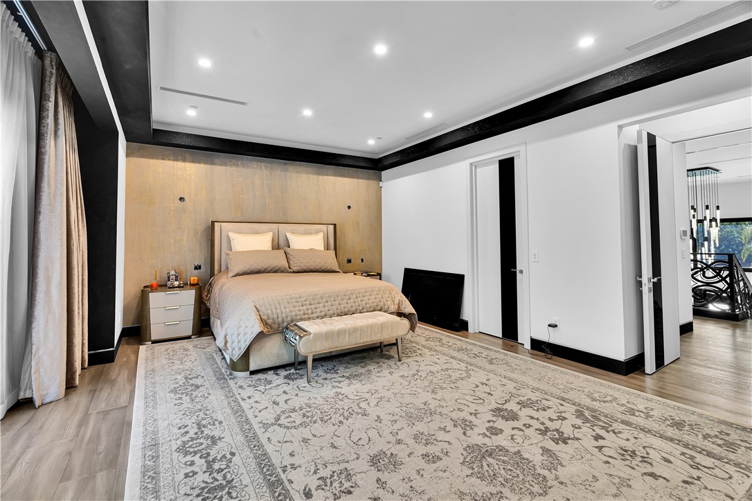 MLS #SR25102692 image #24