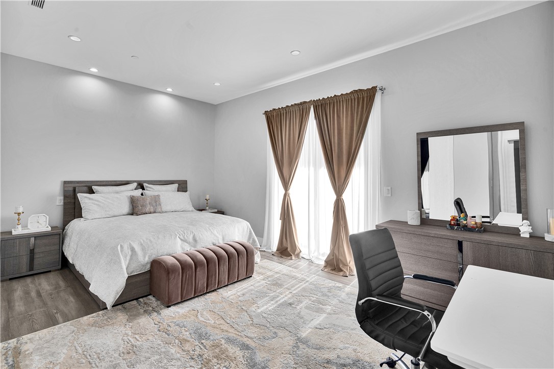 MLS #SR25102692 image #34