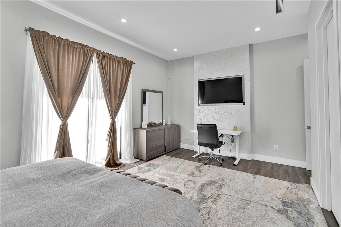 MLS #SR25102692 image #35