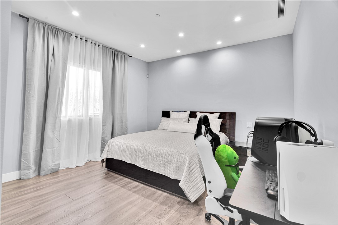 MLS #SR25102692 image #39