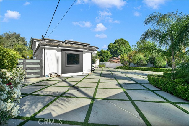 MLS #SR25102692 image #4