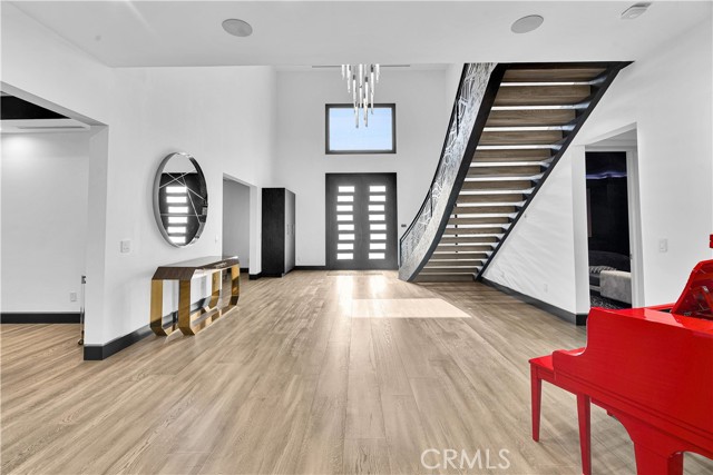 MLS #SR25102692 image #7