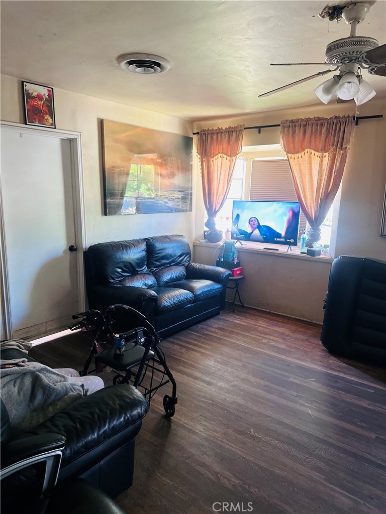 MLS #SR25102801 image #6