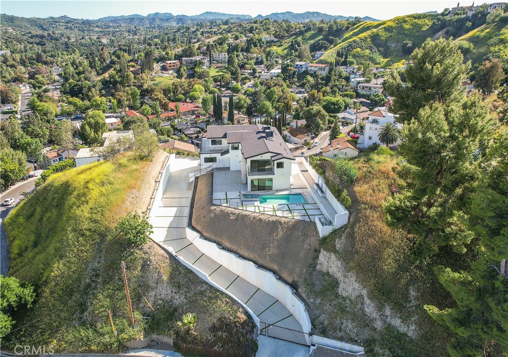 MLS #SR25103066 image #0