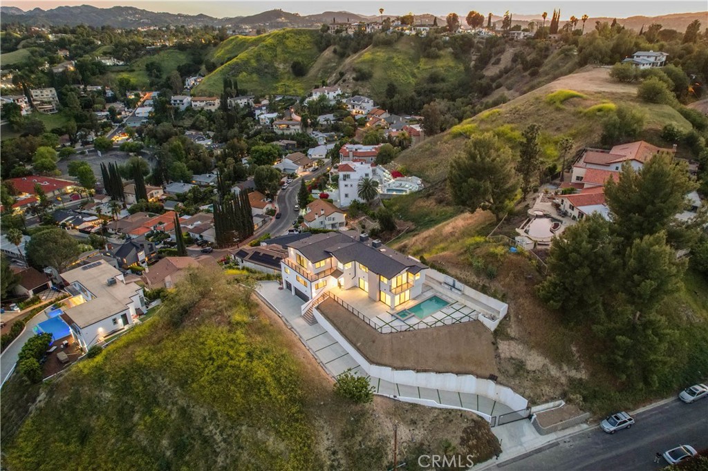 MLS #SR25103066 image #11